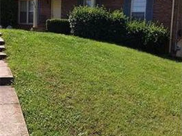 1568 Barrett Dr, Clarksville, TN 37043