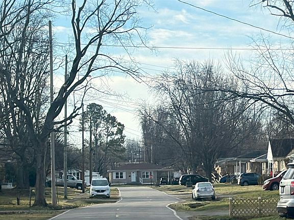 4th image of 4108 Clyde Dr