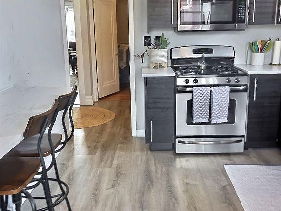 2nd image of 5347 Itaska St Floor 1