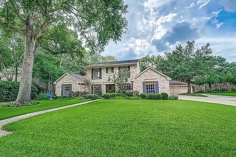1st image of 10815 Riverview Dr