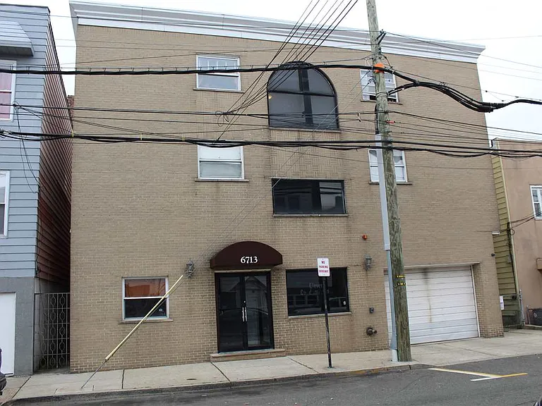 6713 Polk St #6 — Photo 27