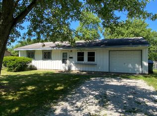 1108 Glenwood Dr, Danville, IL 61832