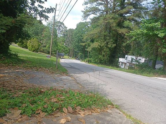 3rd image of 2167 Beecher Rd SW