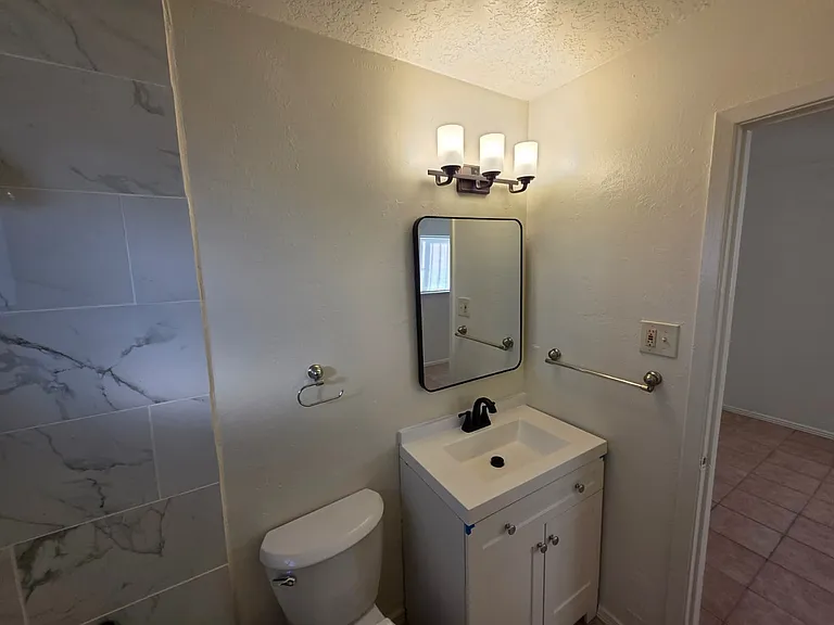 301 Utah St SE #4 — Photo 10