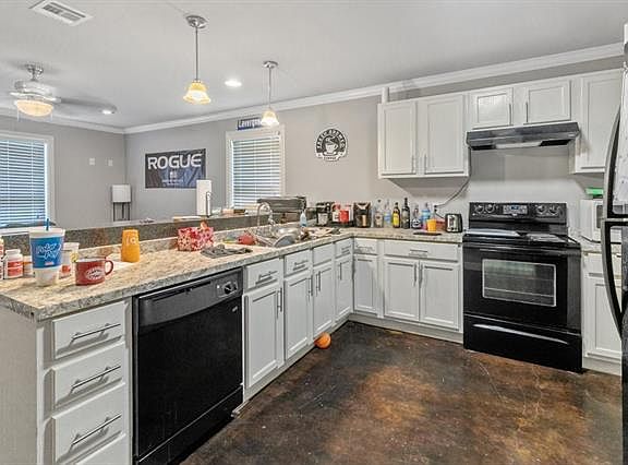 4th image of 1320 Oak Park Blvd