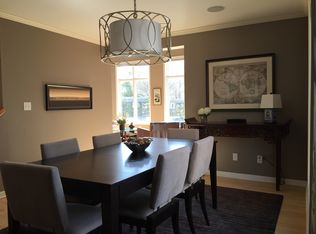 5533 N Shoreland Ave, Whitefish Bay, WI 53217