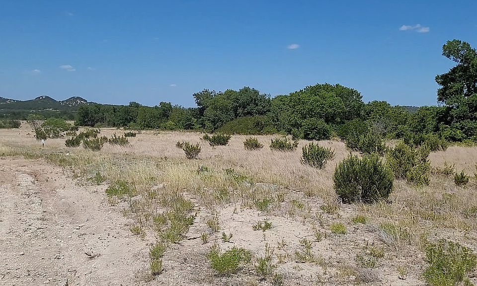 2nd image of 25 Hidden Valley Ranch Rd
