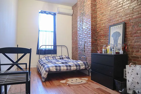 Rented by Lofts and Flats LLC | media 38