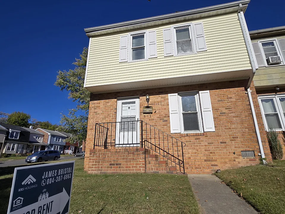 4400 Foxden Dr