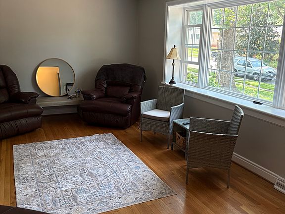4th image of 4908 Monumental St