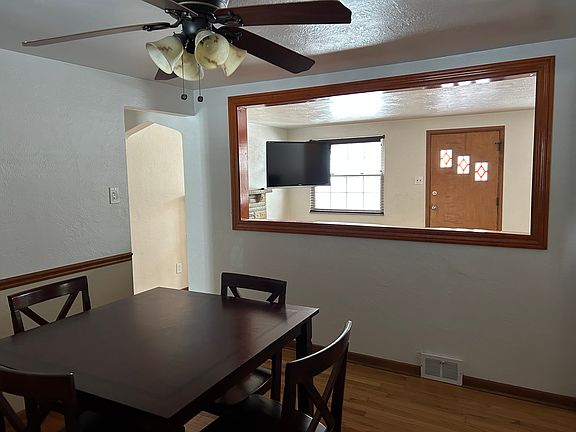 dining room 11.5 x 10