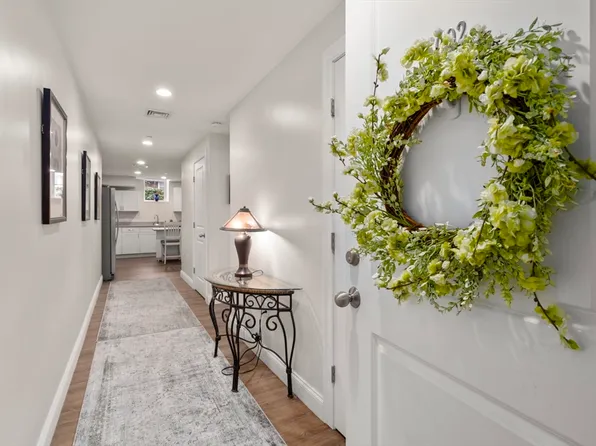 278 Court St Unit 2, Plymouth, MA 02360