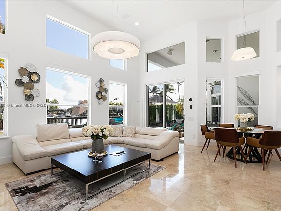 3rd image of 954 Sanibel Dr #954