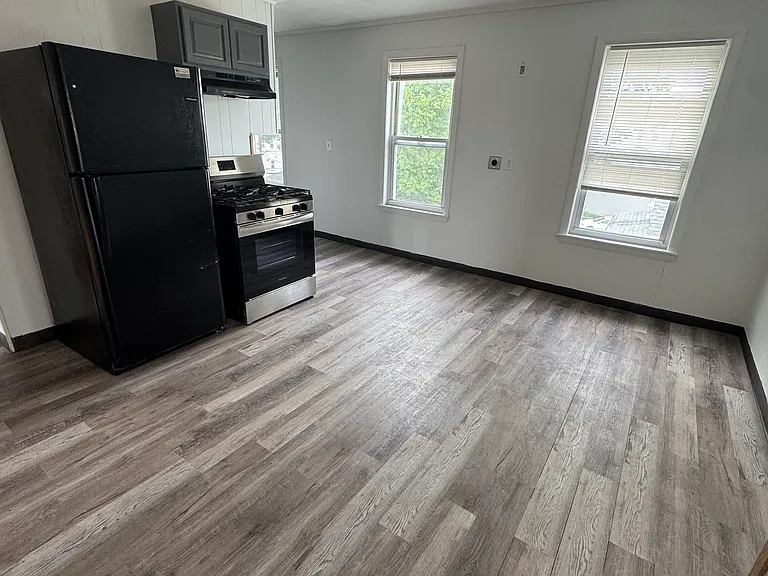 83 Canterbury St #3 — Photo 10
