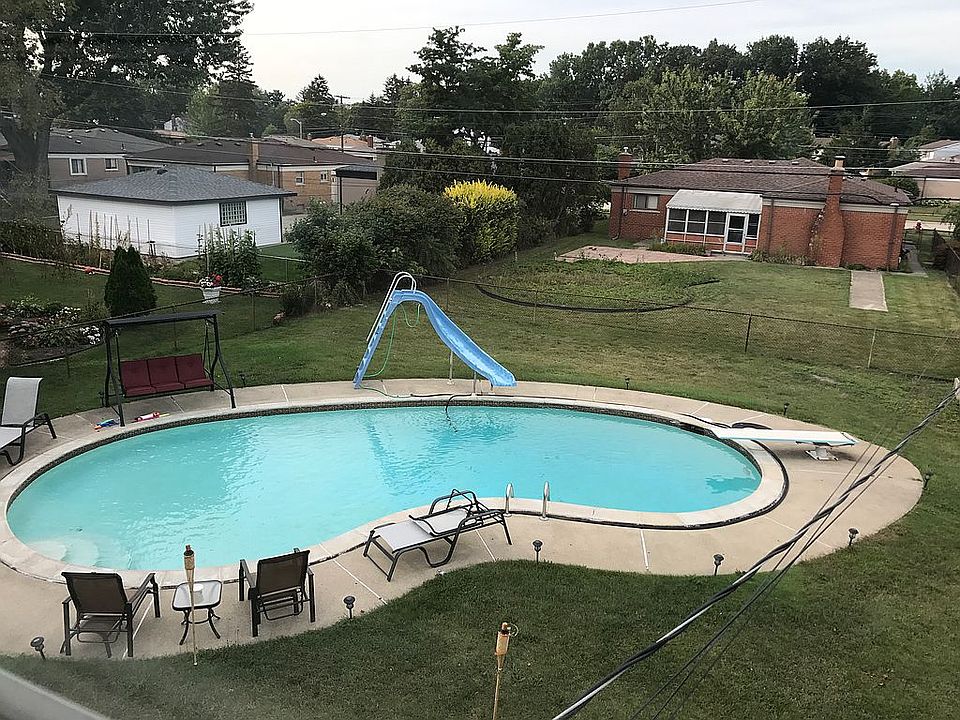 2nd image of 2359 Walter Ave