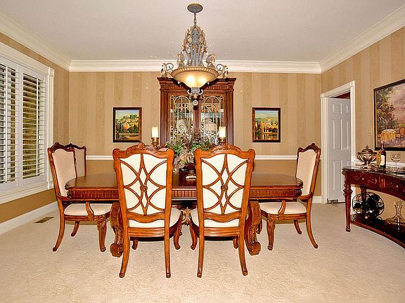 5th image of 16815 Sunset Circle Dr