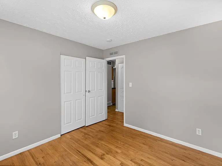 6406 Dalewood Rd — Photo 7
