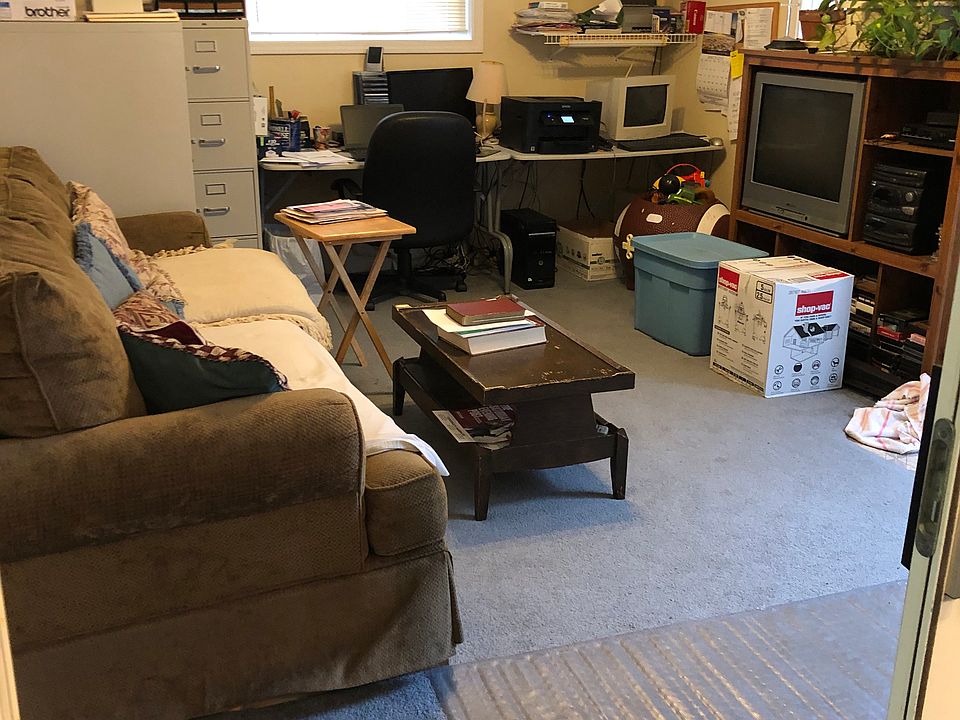 1st image of 130 Dawn Ct