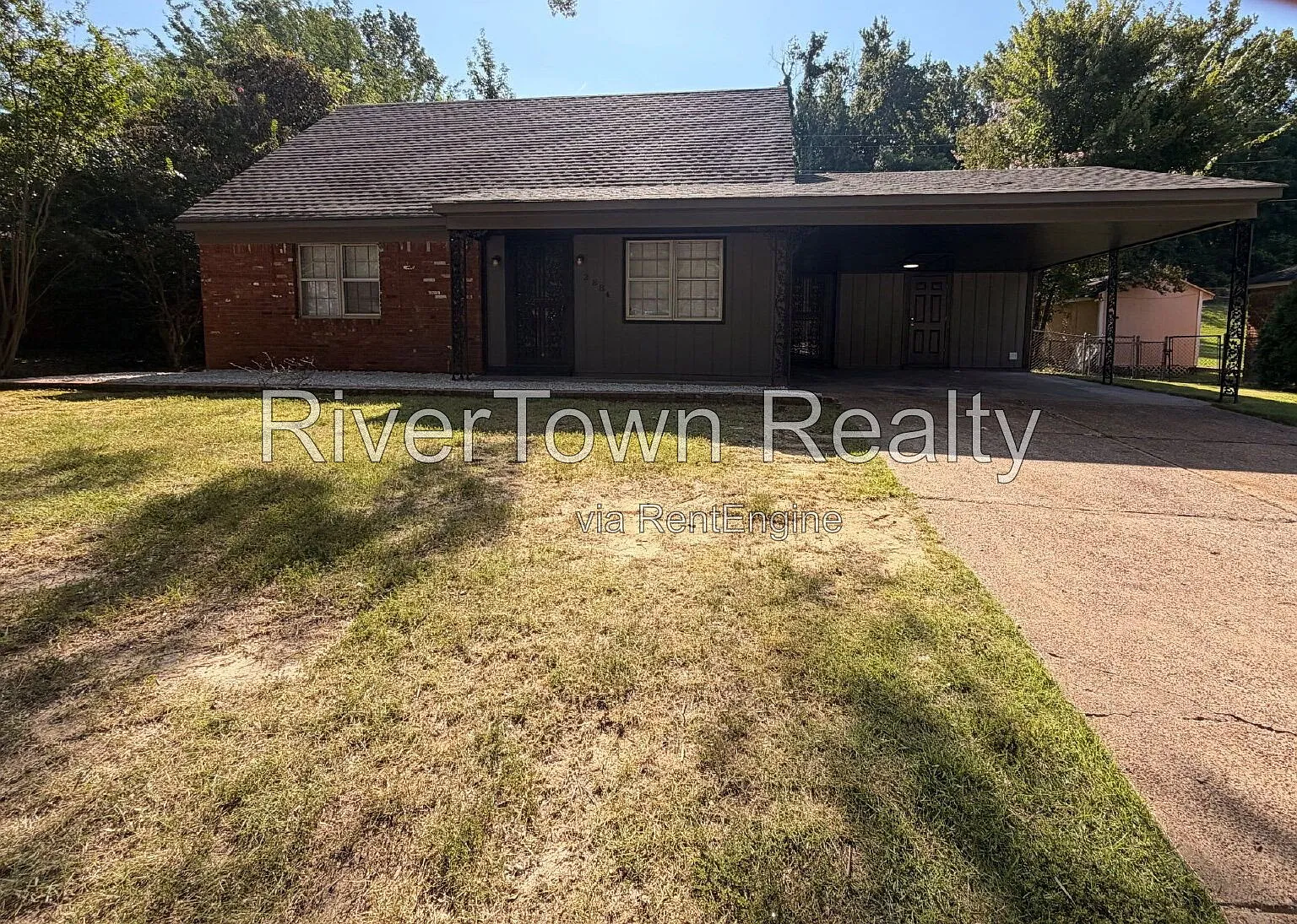 4 bed, 2.0 bath, 1674 sqft, $1,495 — Photo 1