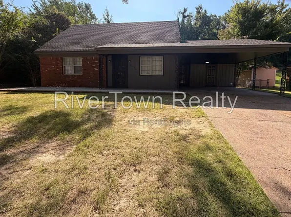 2884 Spring Hill Dr, Memphis, TN 38127