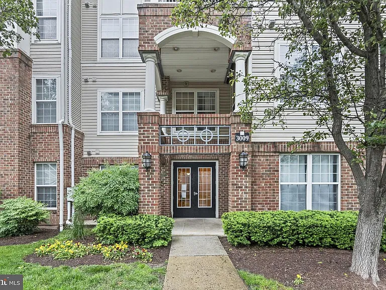 3009 Nicosh Cir #4301 — Photo 1