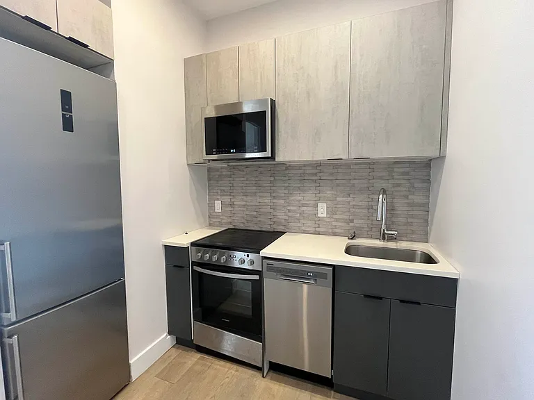 81 W 118th St #5A — Photo 1