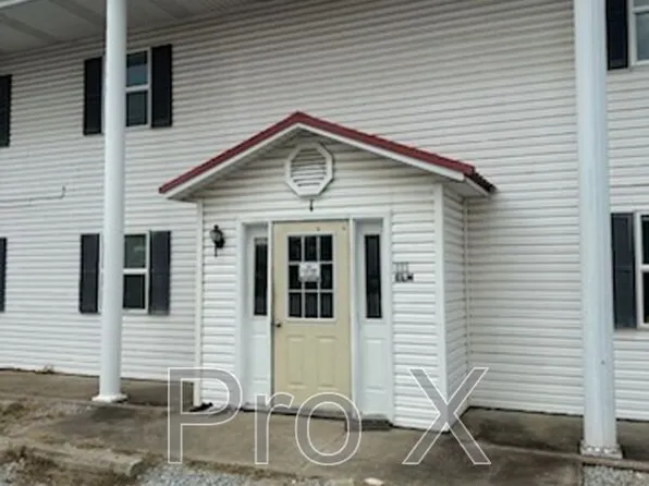 111 Elm St, Washburn, MO