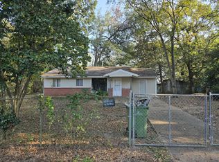 203 Grovewood Dr, Montgomery, AL 36108
