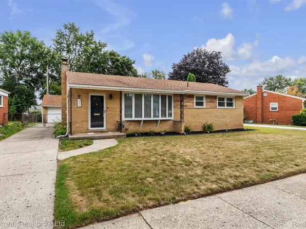 3177 Treadwell St, Wayne, MI 48184