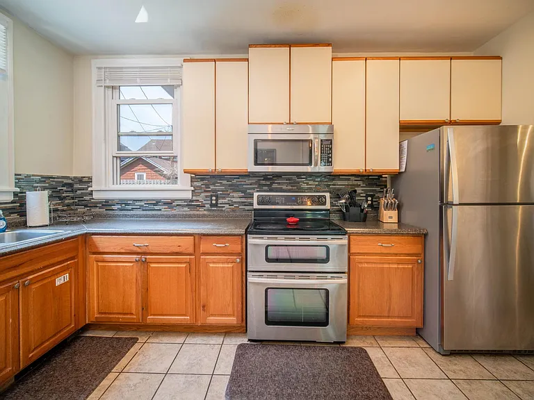 70 Elmwood Ave — Photo 16