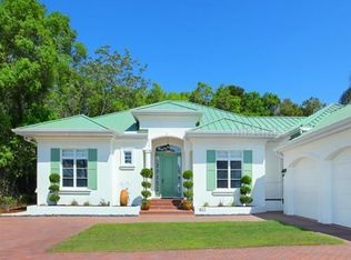 1823 Flower Dr, Sarasota, FL 34239