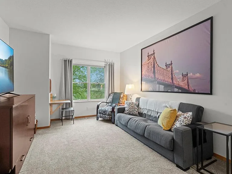 Entertainment/Guest room with queen cabinet bed