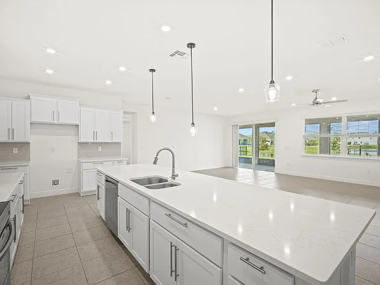 6185 Moonrise Dr — Photo 16
