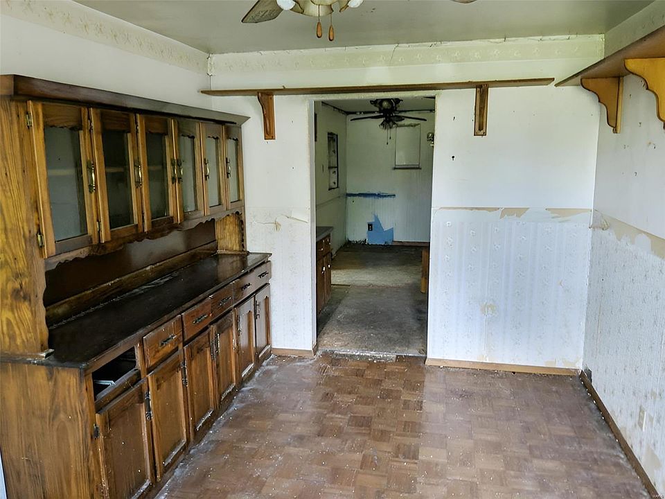 3038 Circle Dr, Granite City, IL 62040 Zillow