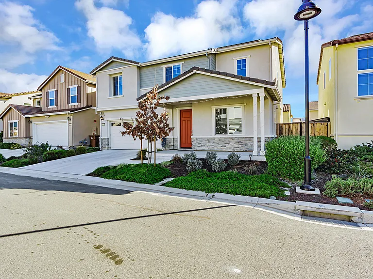 5319 Hames Valley Ln — Photo 3