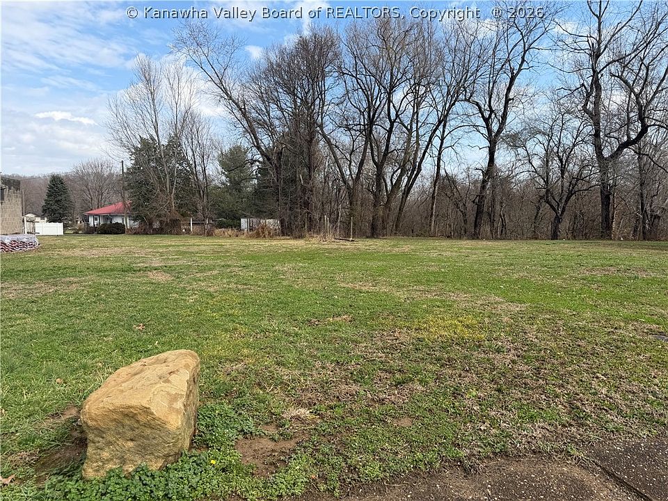 2nd image of 0 3rd St