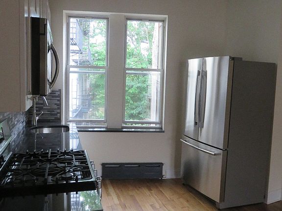 4th image of 770 Washington Ave APT 3