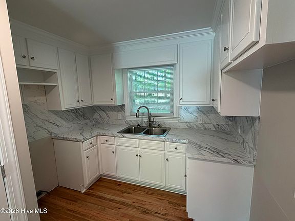 5th image of 2505 Winstead Rd