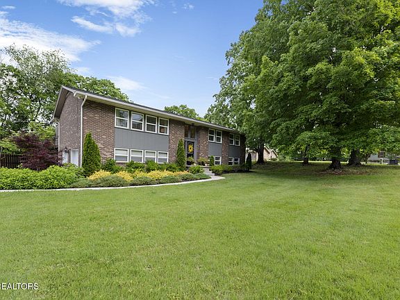 3rd image of 1716 El Prado Dr