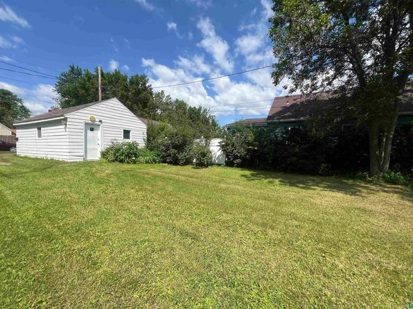 3027 8th Ave E, Hibbing, MN 55746