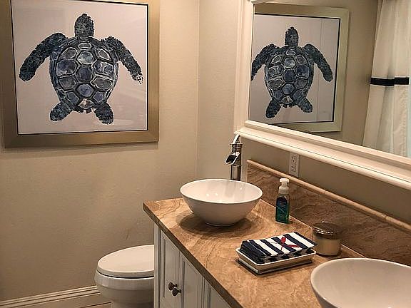 Bath 3. Dual sinks. Marble