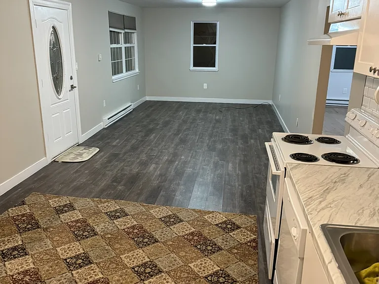 34 Hemlock Dr — Photo 5