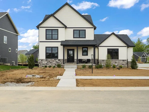 2230 Redwood Ln, Chesterton, IN 46304