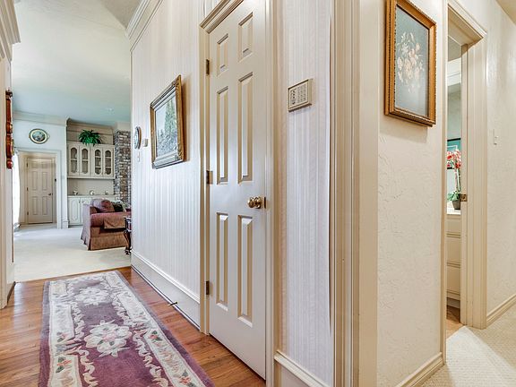 5th image of 609 Shalamar Pl