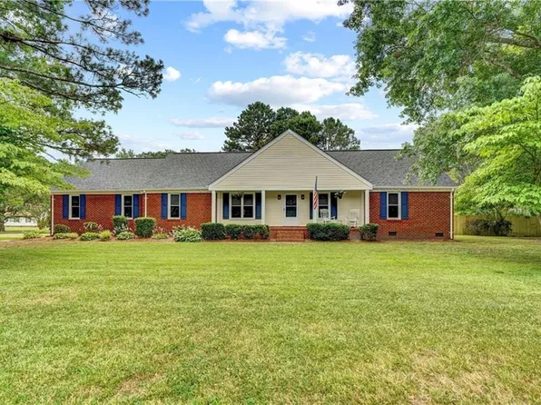 1305 Oak Ridge Dr, Chesapeake, VA 23322