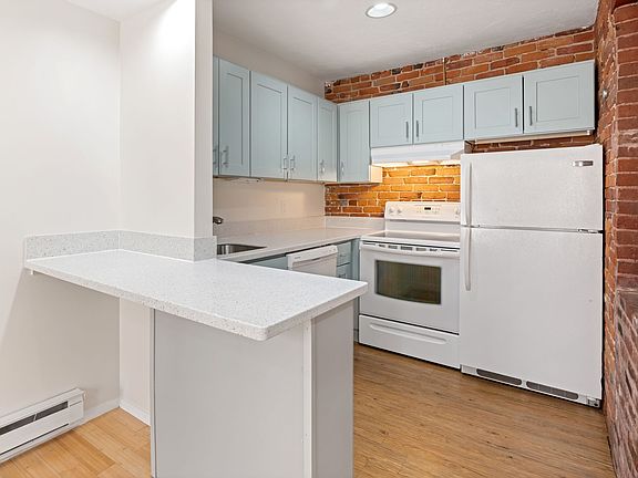 4th image of 38A Charter St #7AA