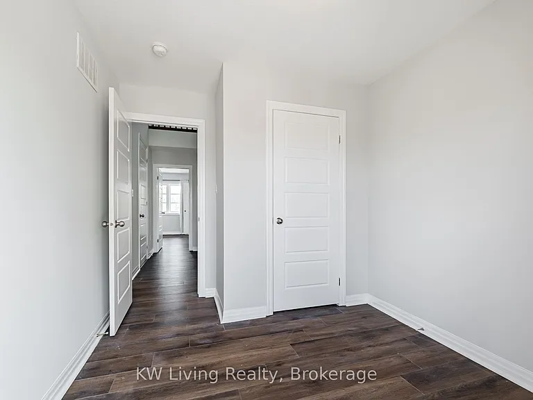 70 Plains Rd E #18 — Photo 37