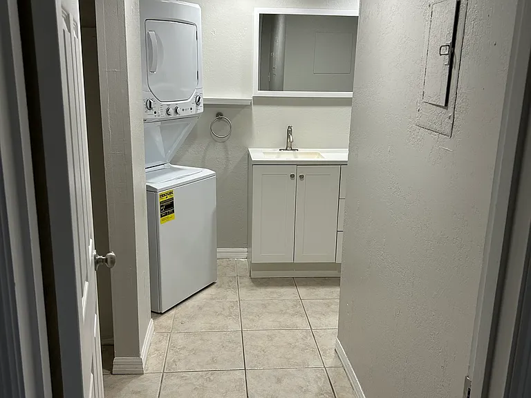 525 Georgetown Dr #Z — Photo 4