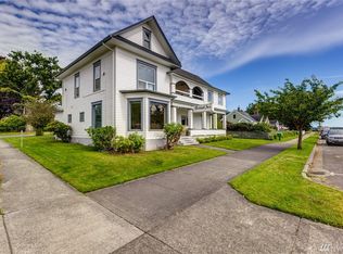 1016 Peace Portal Dr, Blaine, WA 98230