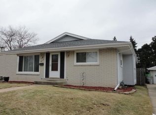 8715 W Tripoli Ave, Milwaukee, WI 53228
